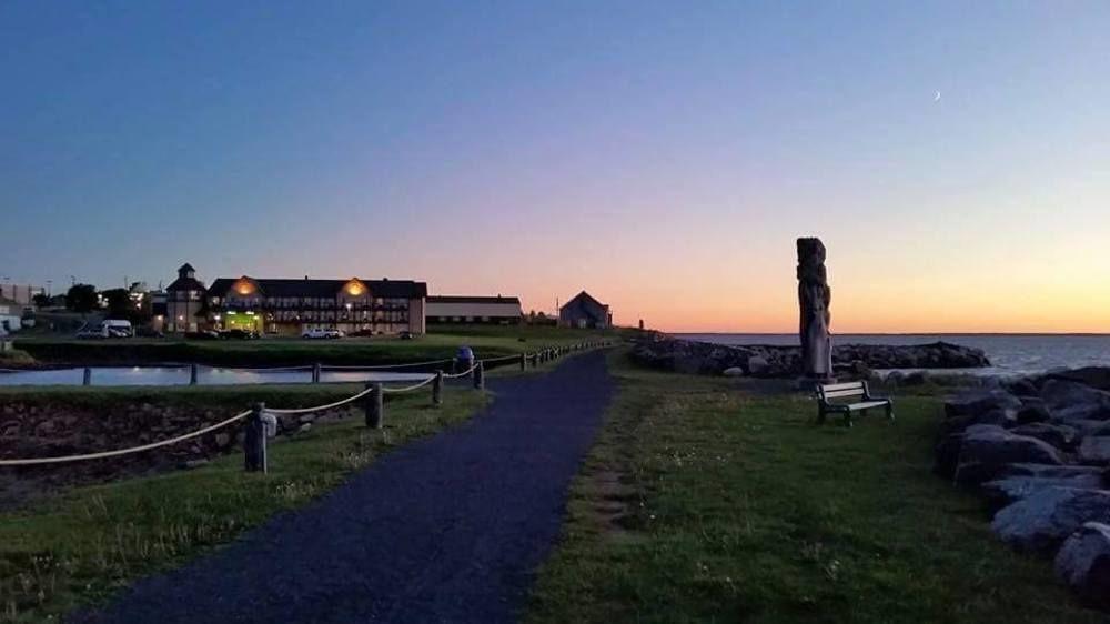 Hotel Super 8 By Wyndham Caraquet Exteriér fotografie