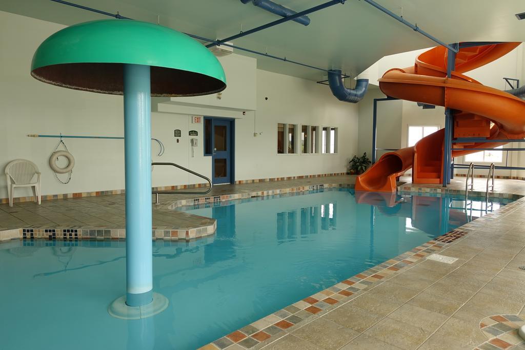 Hotel Super 8 By Wyndham Caraquet Exteriér fotografie
