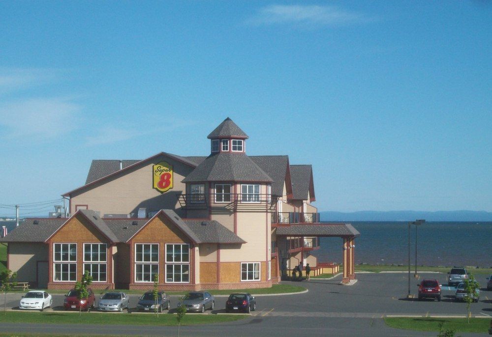 Hotel Super 8 By Wyndham Caraquet Exteriér fotografie