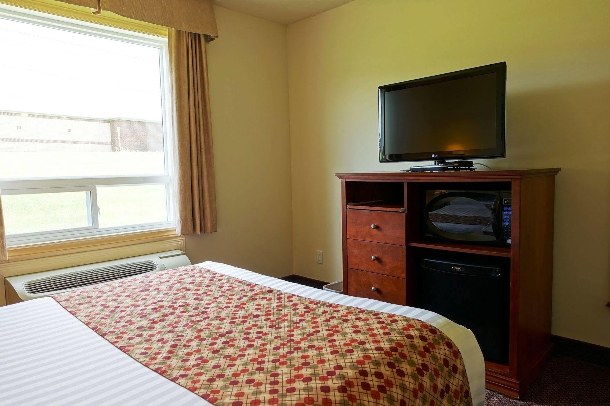 Hotel Super 8 By Wyndham Caraquet Exteriér fotografie