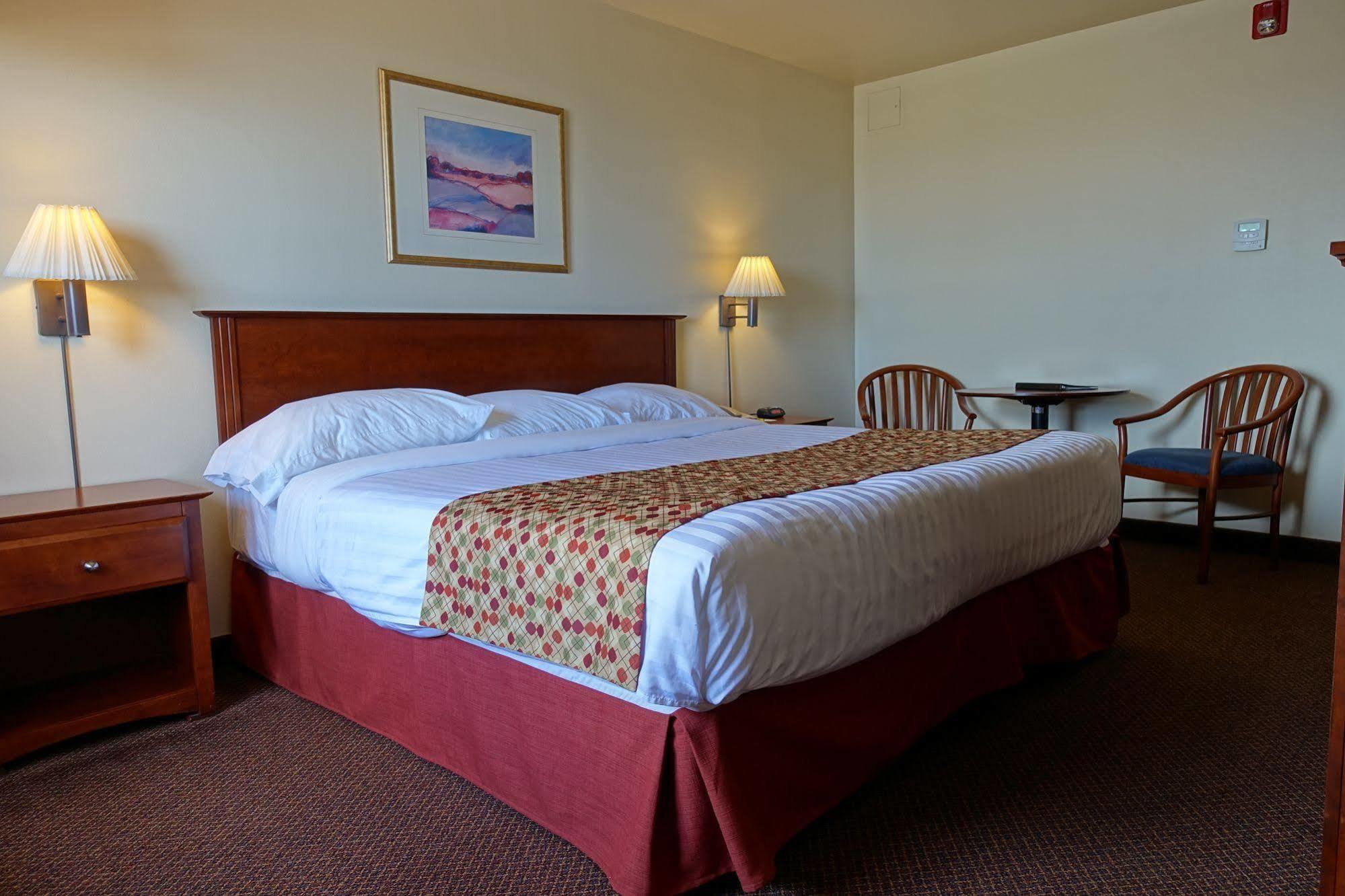 Hotel Super 8 By Wyndham Caraquet Exteriér fotografie